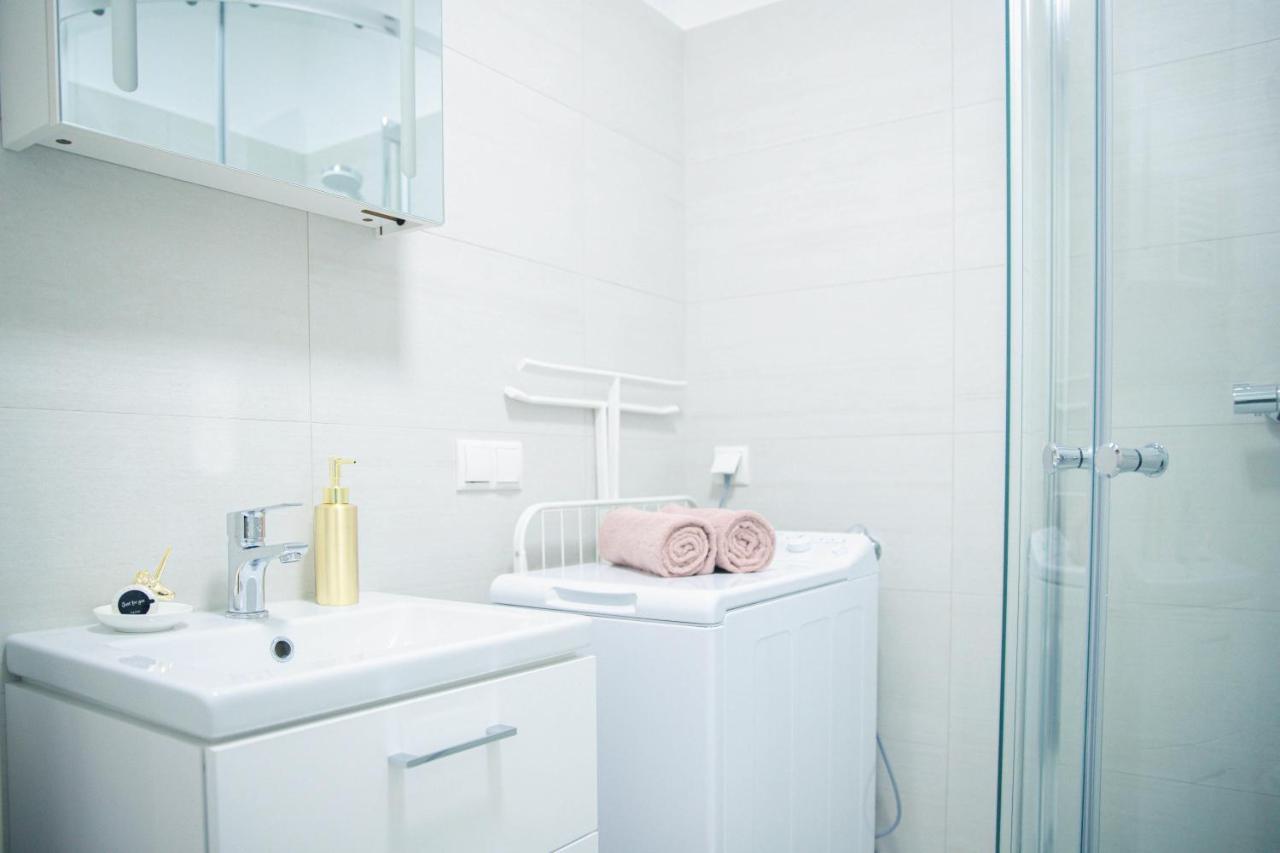 Room 4 Art Apartments Nr.3 In Vienna Center Екстер'єр фото